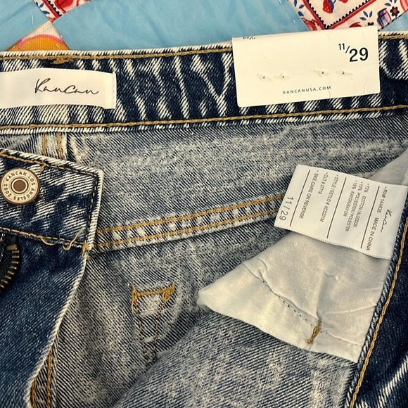 NWT KanCan Collie High Rise Mom Jeans Medium Wash - Size 29 / 11 - Picture 6 of 10